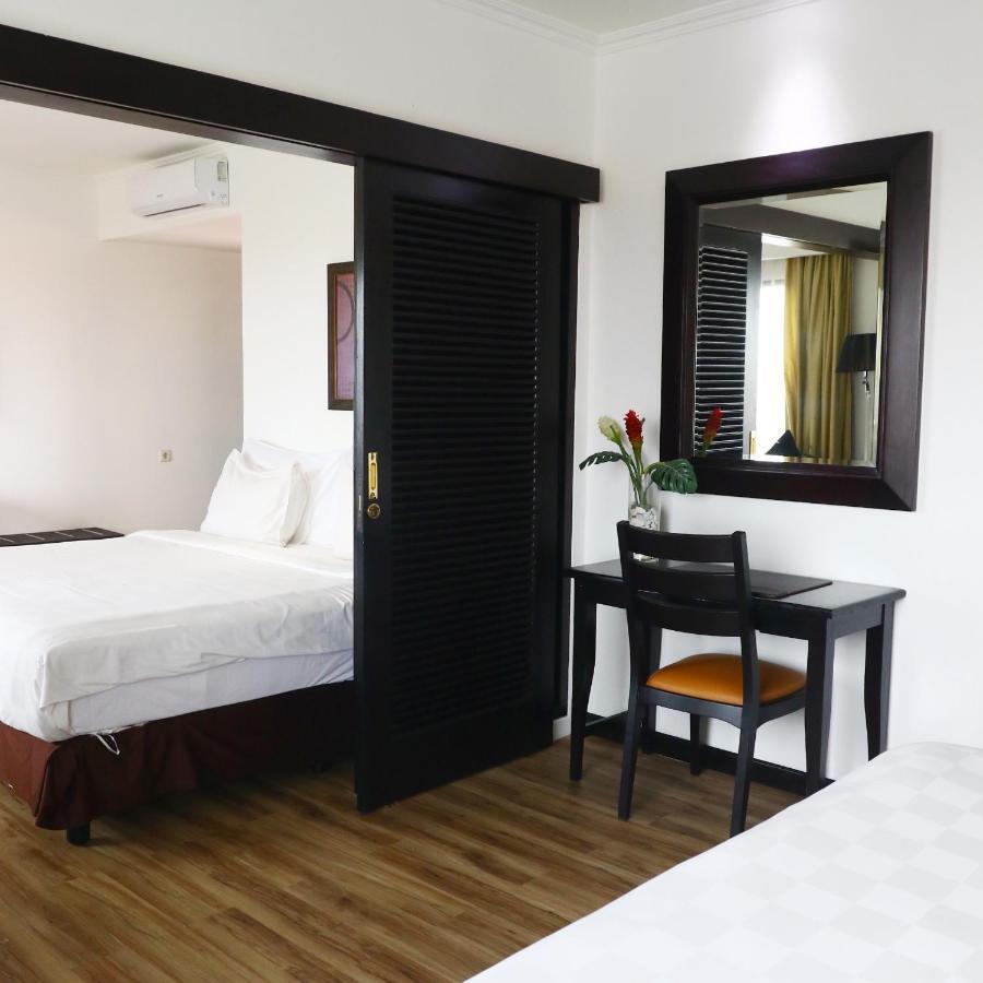 Jakarta Airport Hotel Тангеранг Екстериор снимка