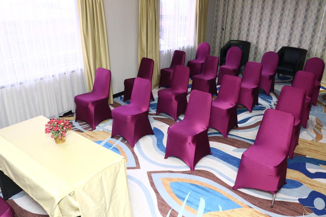 Jakarta Airport Hotel Тангеранг Екстериор снимка
