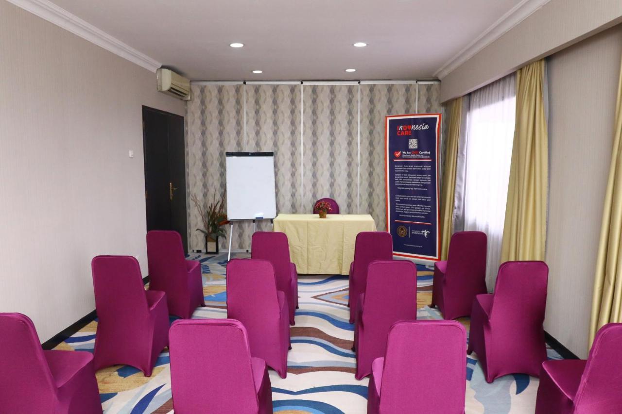 Jakarta Airport Hotel Тангеранг Екстериор снимка