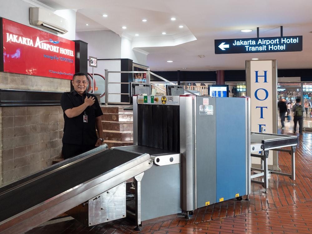 Jakarta Airport Hotel Тангеранг Екстериор снимка