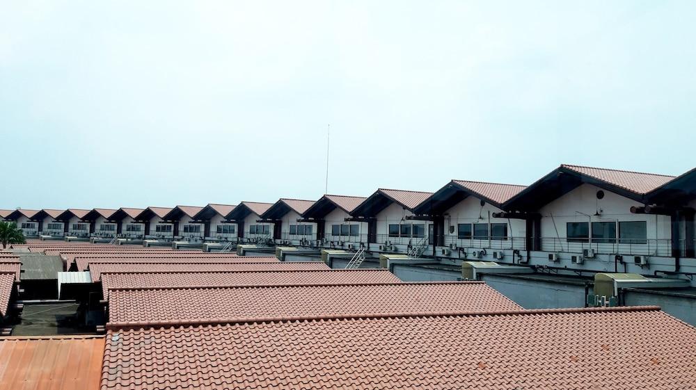 Jakarta Airport Hotel Тангеранг Екстериор снимка