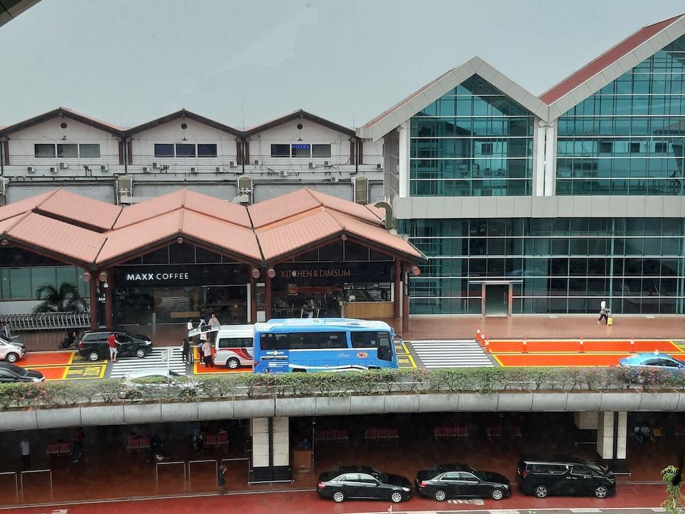 Jakarta Airport Hotel Тангеранг Екстериор снимка